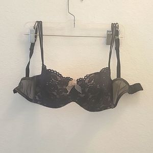 32 DDD black lace bra